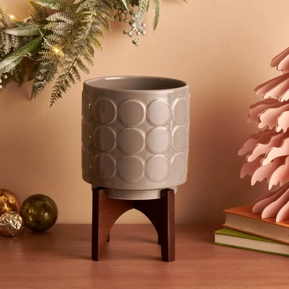 Discount ๐ Dunelm Elements Medium Plant Pot on Stand ๐คฉ