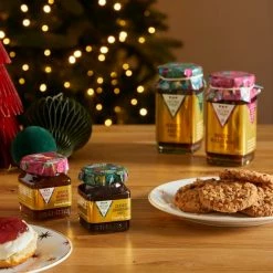 New 🛒 Cracking 🎄 Christmas Classics Jams & Biscuits Gift Set 🔥