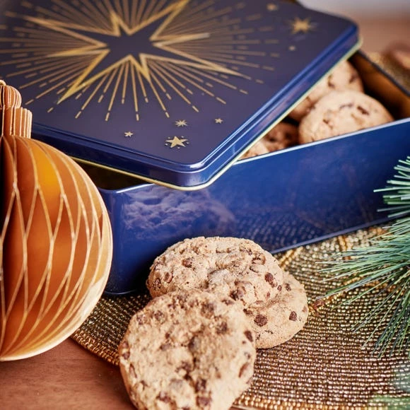 Buy โ Dunelm Festive Traveller Biscuit Tin ๐ฅฐ - Image 3